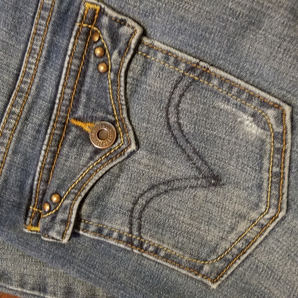 Levi's 515 Midrise bootcut | Back flap pocket {12} - Picture 7 of 7